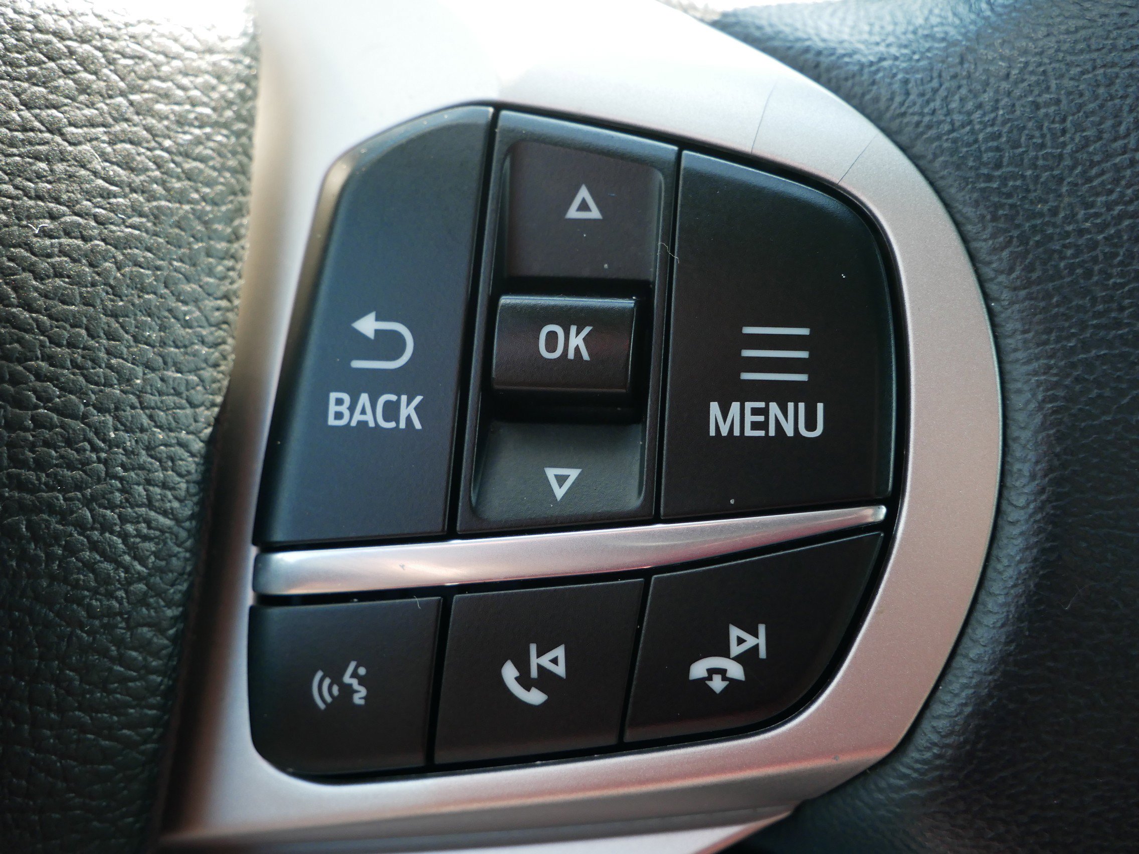 2023 Ford Explorer Limited photo 22