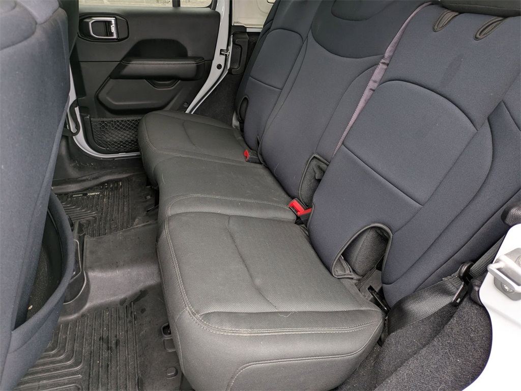 Used 2019 White Jeep Unlimited Sahara image 1