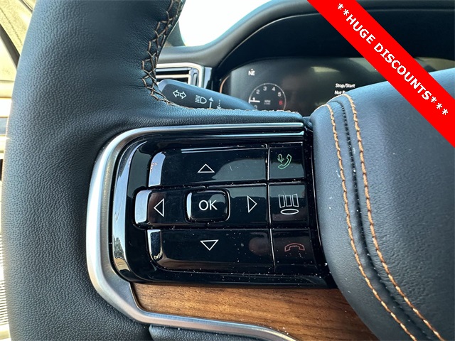2023 Jeep Grand Wagoneer III photo 26