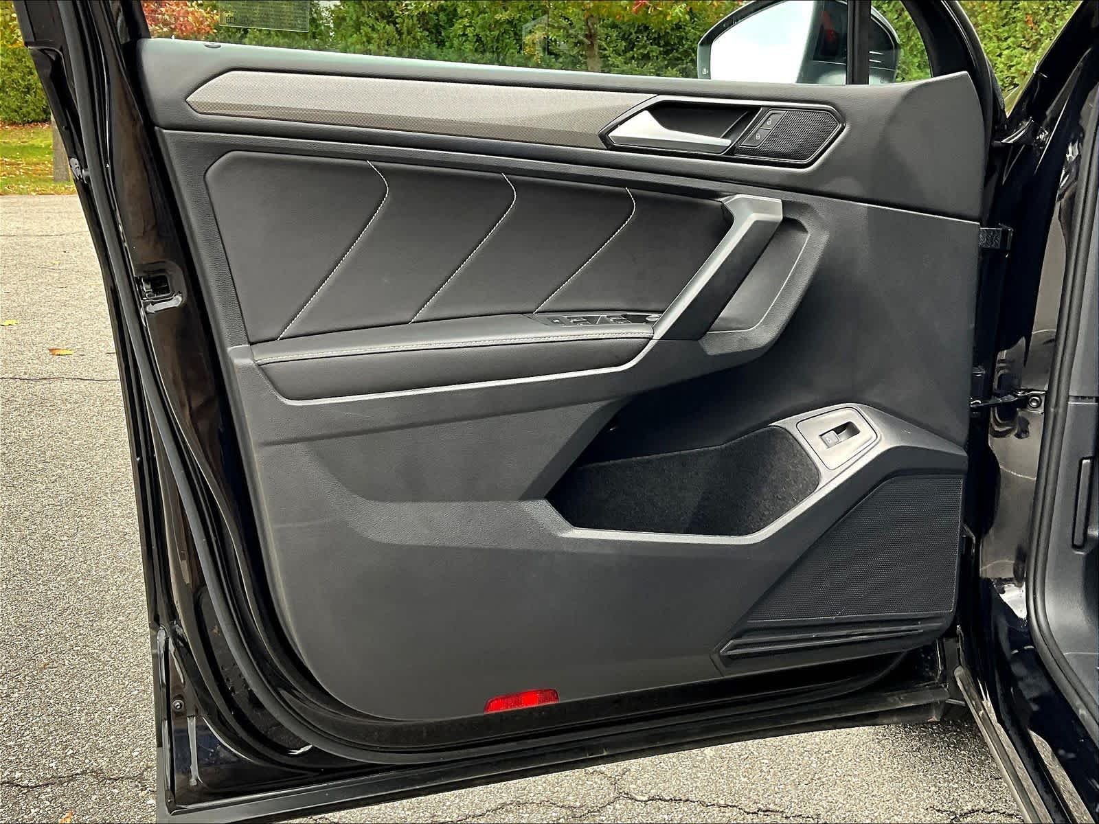 2022 Volkswagen Tiguan SE photo 4