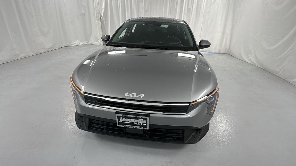 2025 Kia K4 LXS photo 8