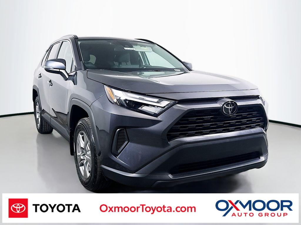 2023 Toyota RAV4 XLE's photo