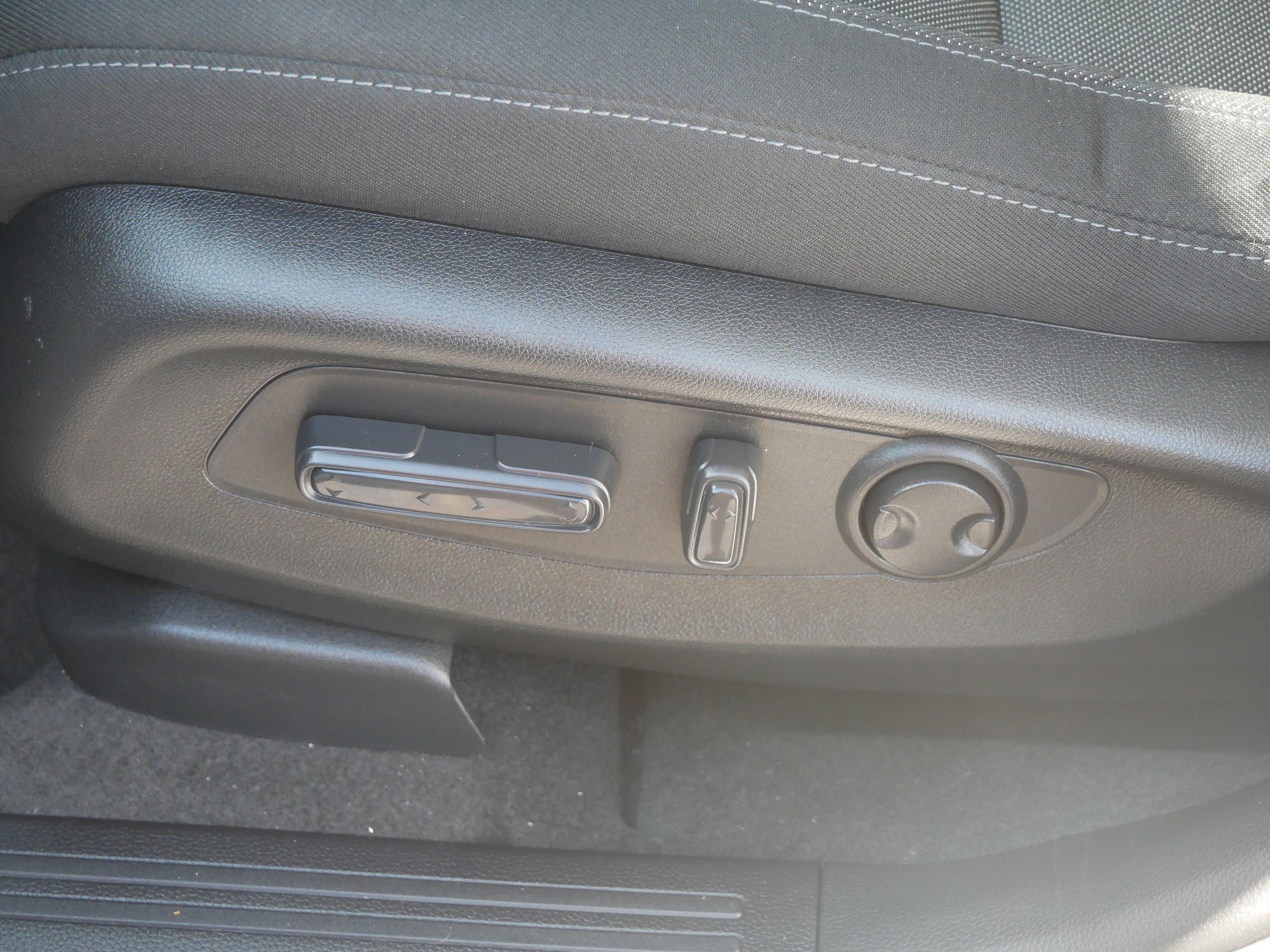 2025 Honda CR-V EX photo 16