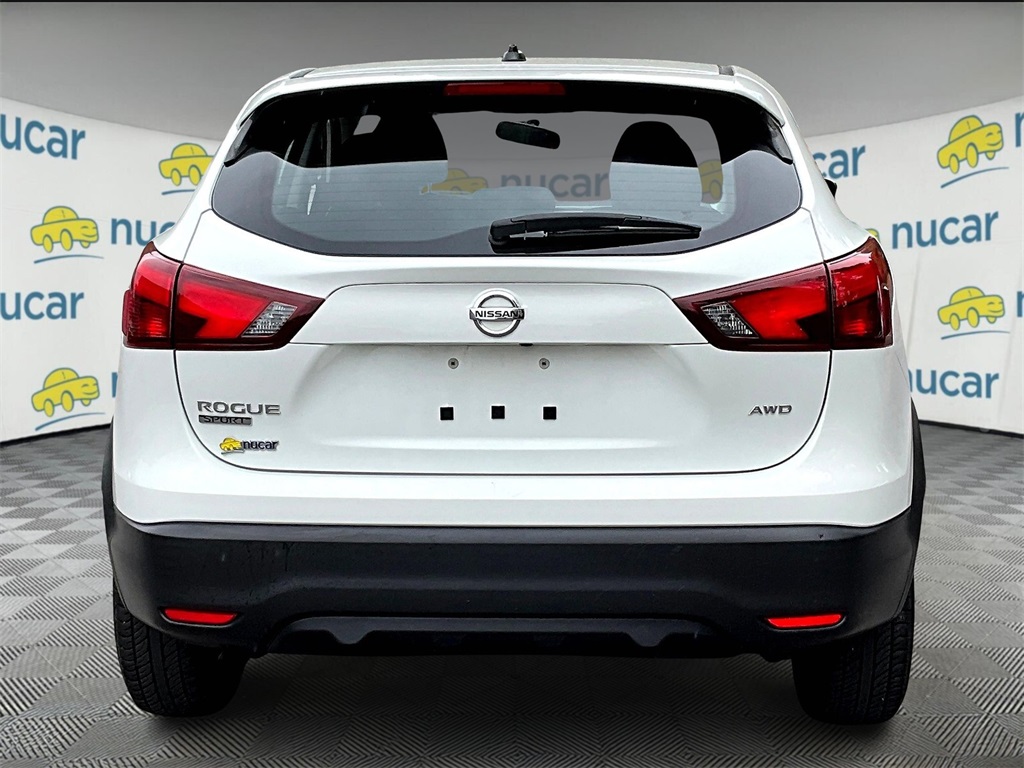 2019 Nissan Rogue Sport S photo 4