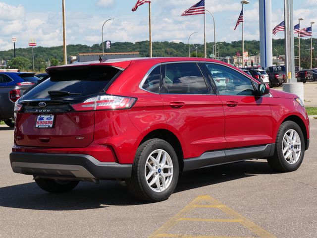 2022 Ford Edge SEL photo 16