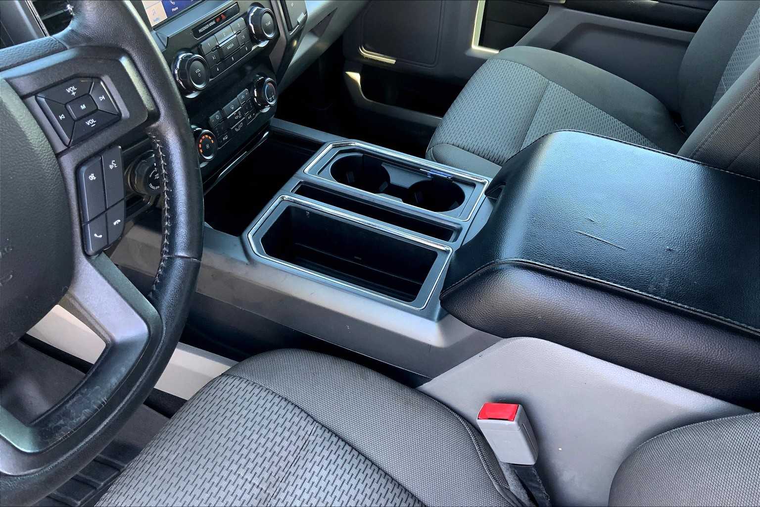 2020 Ford F-150 XLT photo 13