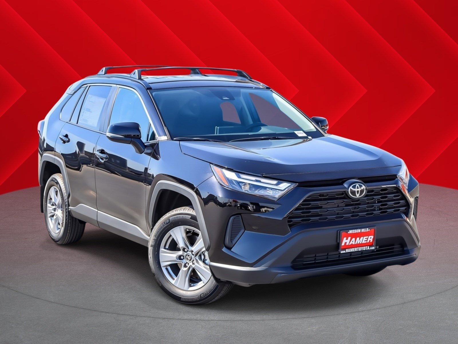 2025 Toyota RAV4 XLE's photo