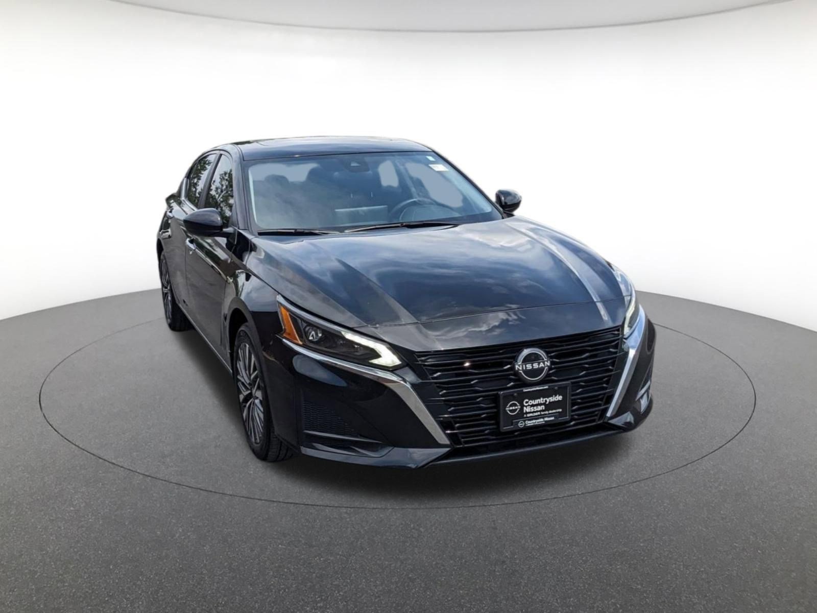 2024 Nissan Altima 2.5 SV photo 3