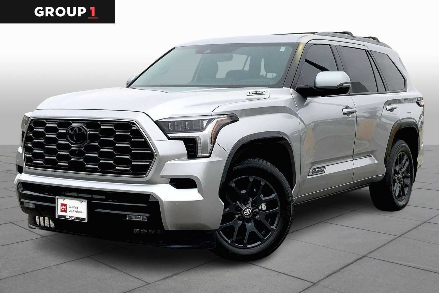 2025 Toyota Sequoia Platinum's photo