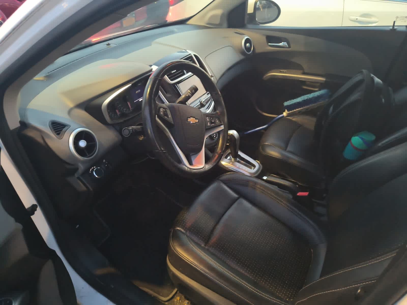 2019 Chevrolet Sonic Premier photo 2