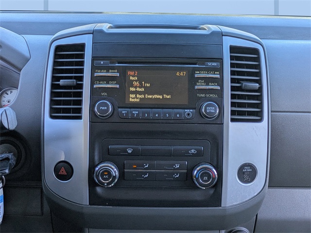 2014 Nissan Frontier Desert Runner photo 16