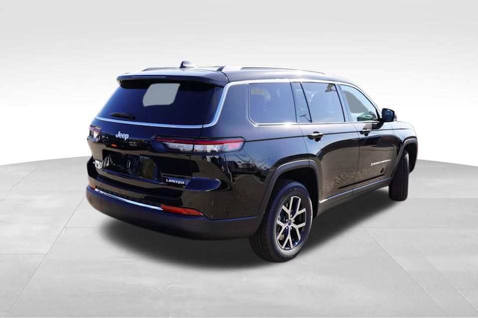 2025 Jeep Grand Cherokee Limited photo 3
