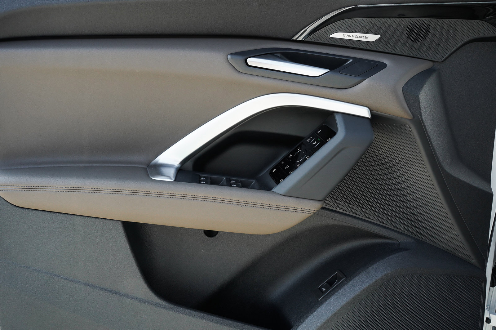 2025 Audi Q5 Premium Plus photo 18