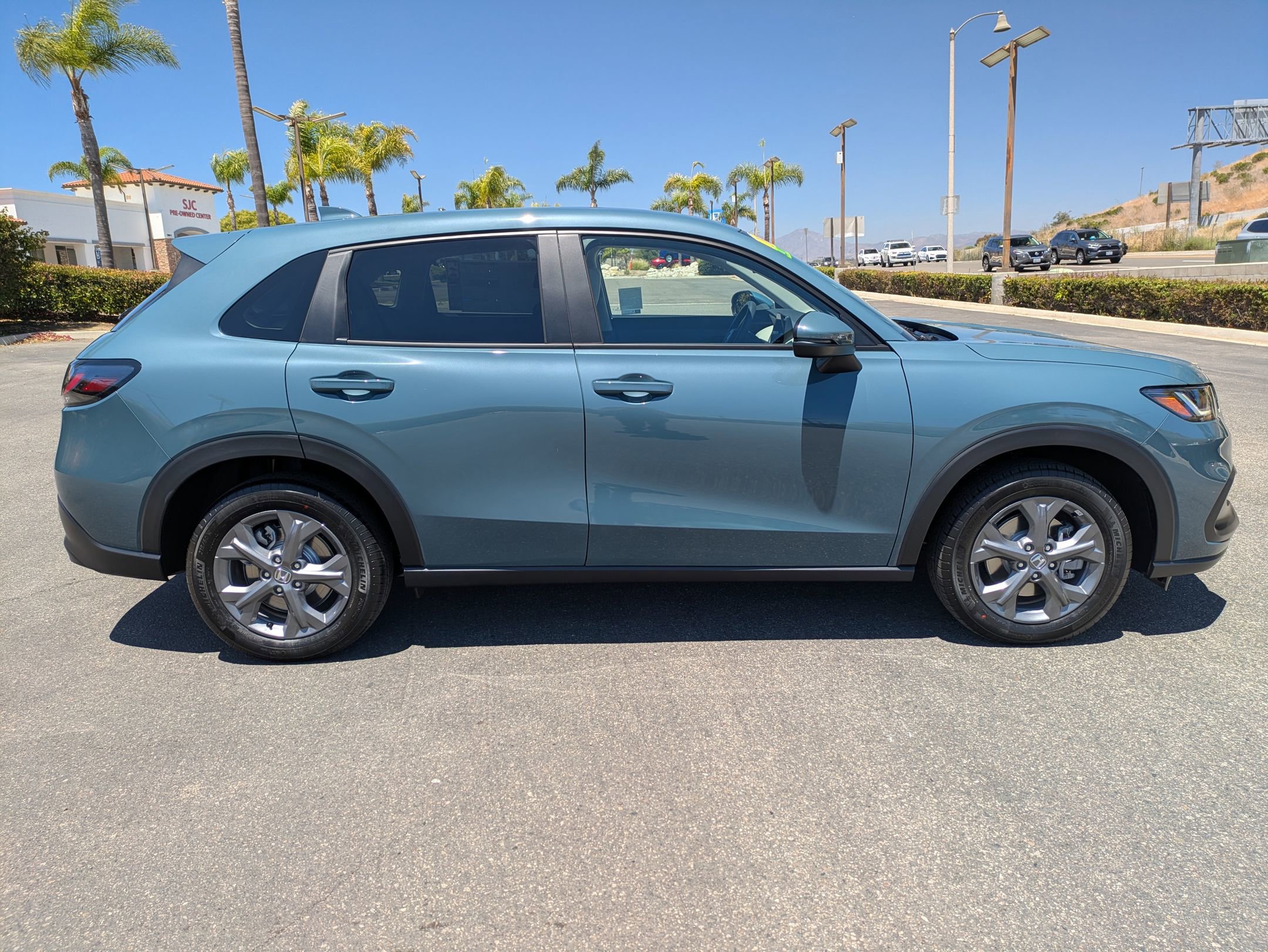 2026 Honda HR-V LX photo 6
