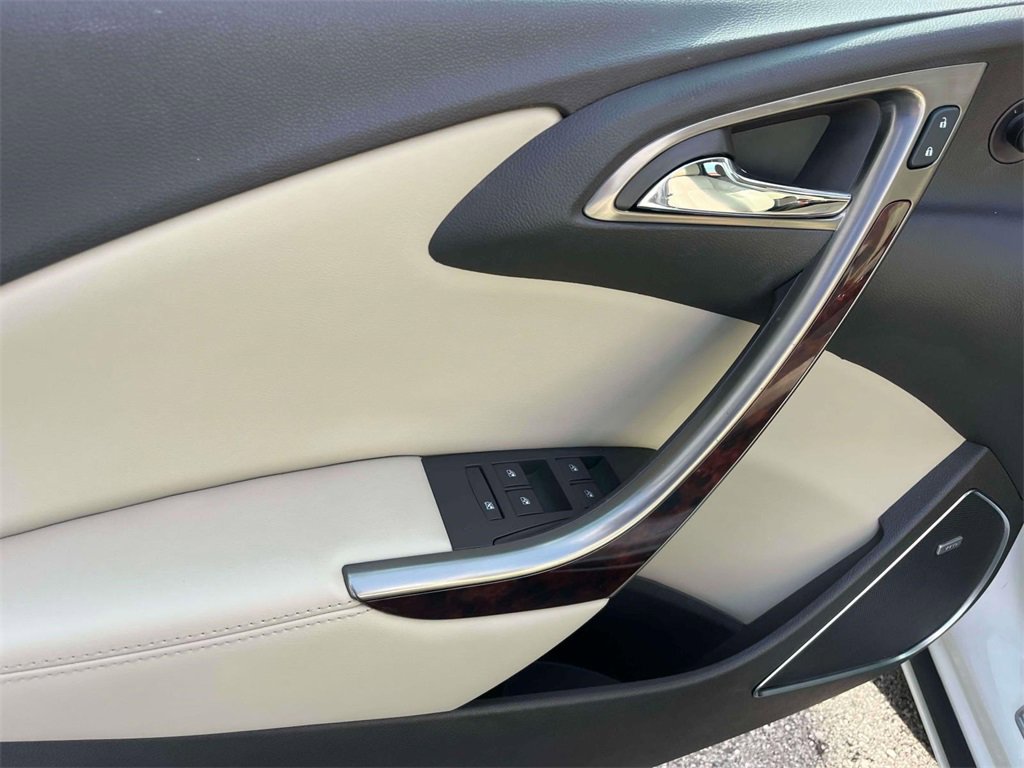 2016 Buick Verano Leather photo 21