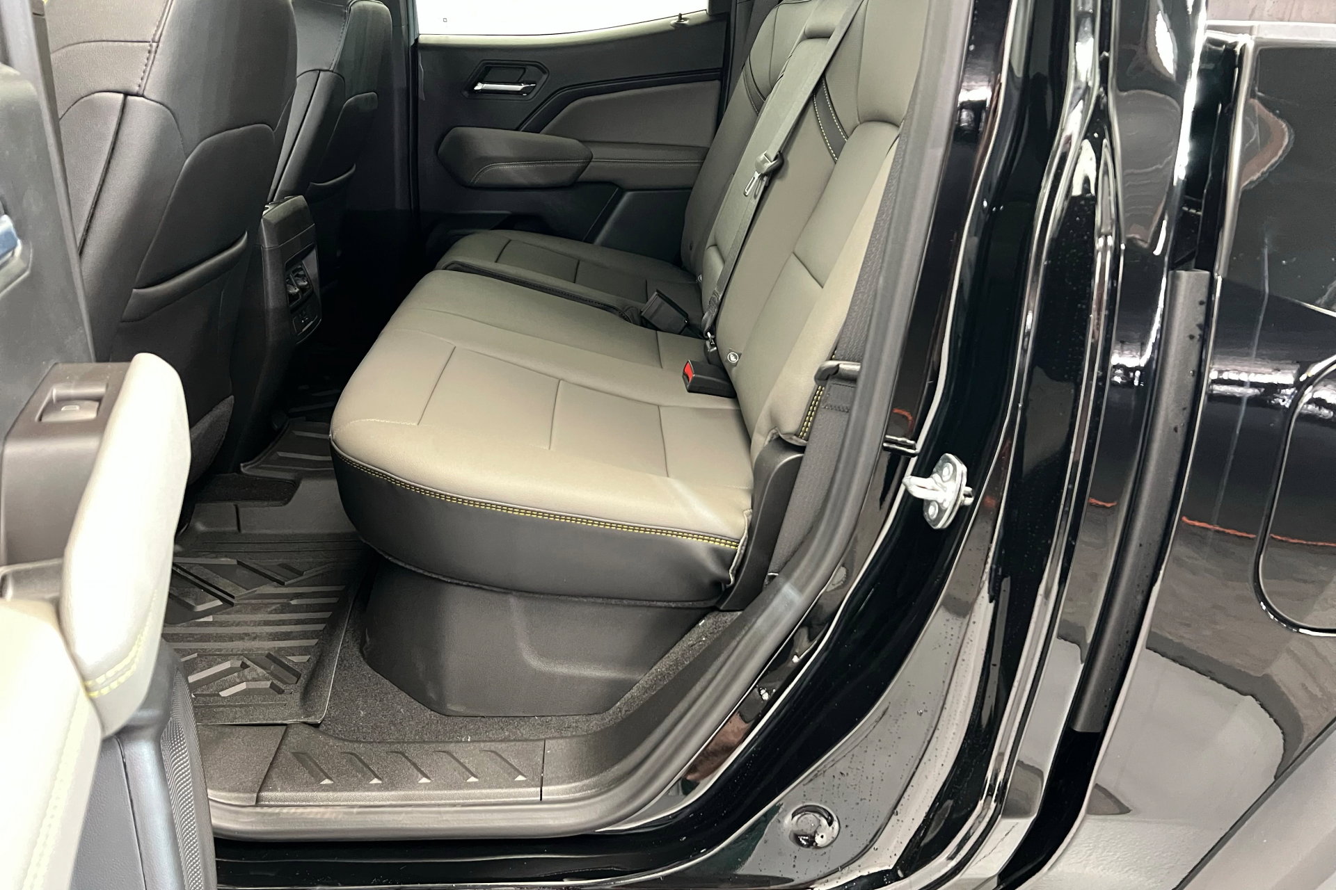 2026 Chevrolet Colorado ZR2 photo 21