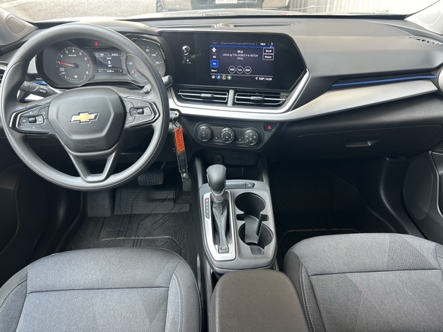 2025 Chevrolet Trax LS photo 11