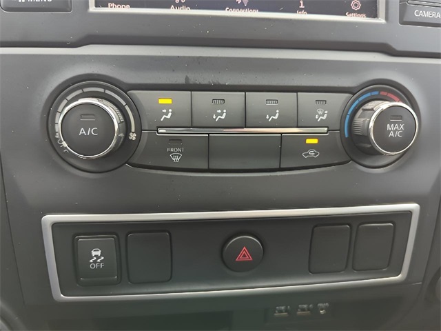 2019 Nissan Titan S Crew Cab photo 17