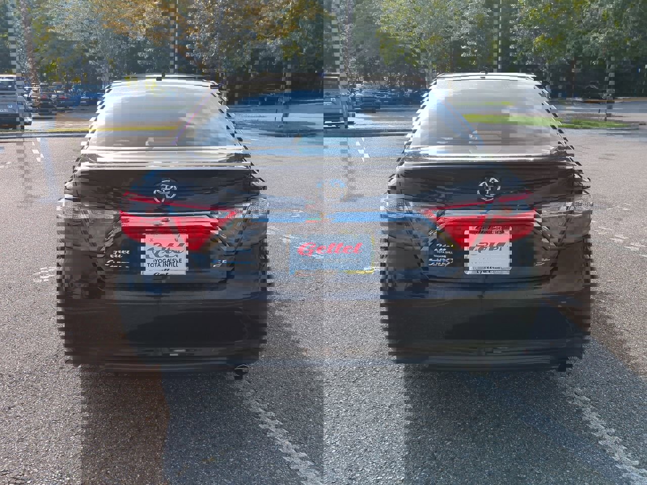 2015 Toyota Camry SE photo 6