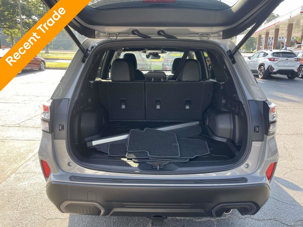 2025 Subaru Forester Limited Base photo 3
