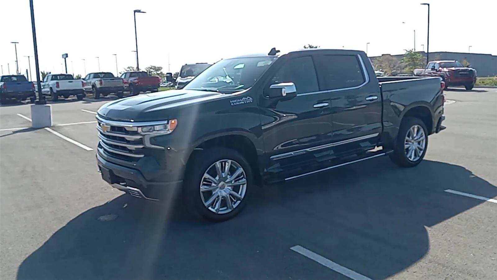 2026 Chevrolet Silverado 1500 High Country photo 4