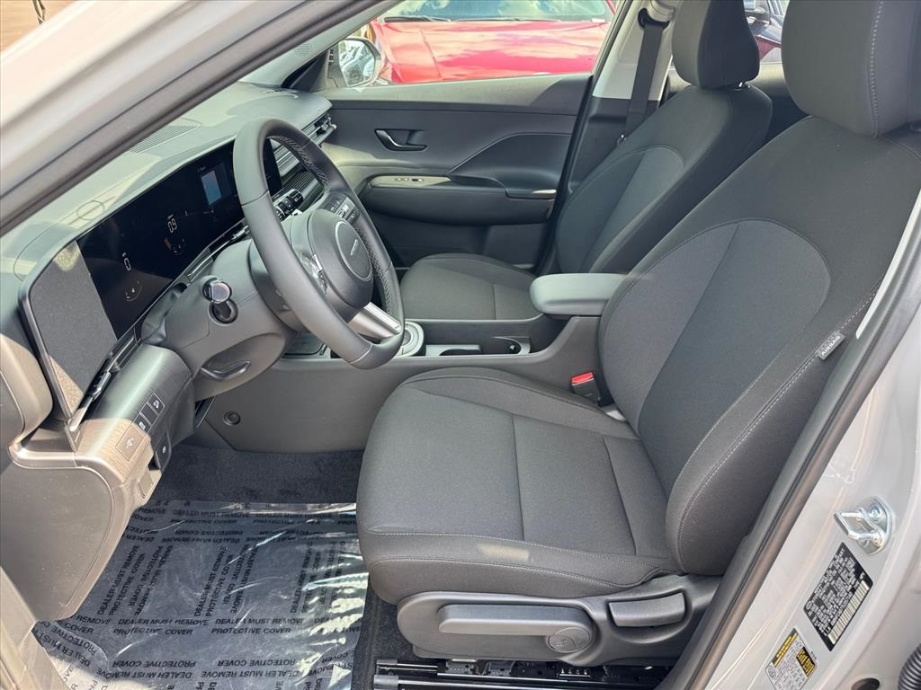 2026 Hyundai Kona SEL photo 4