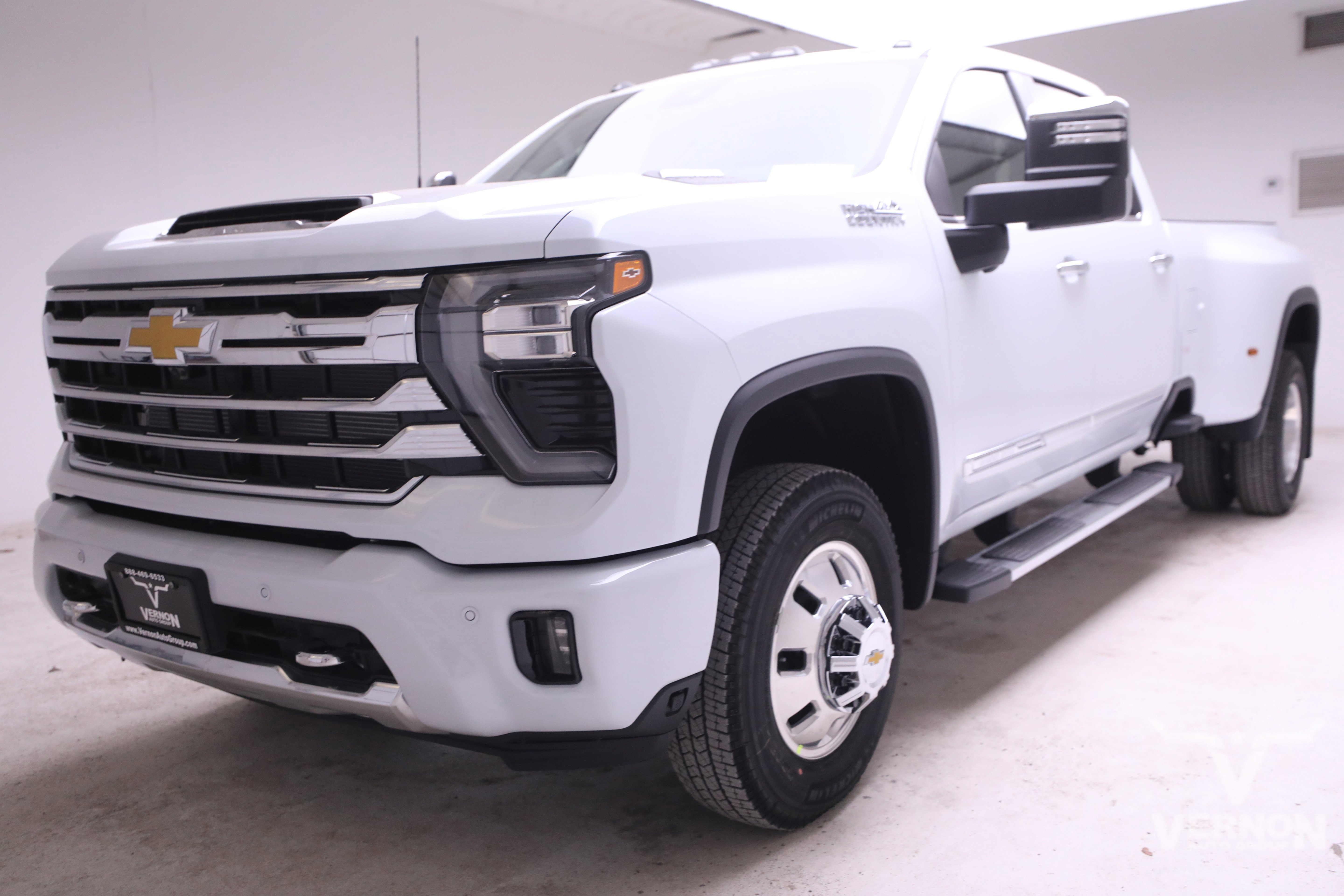 2026 Chevrolet Silverado 3500HD High Country's photo