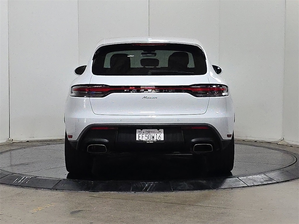 2024 Porsche Macan photo 8