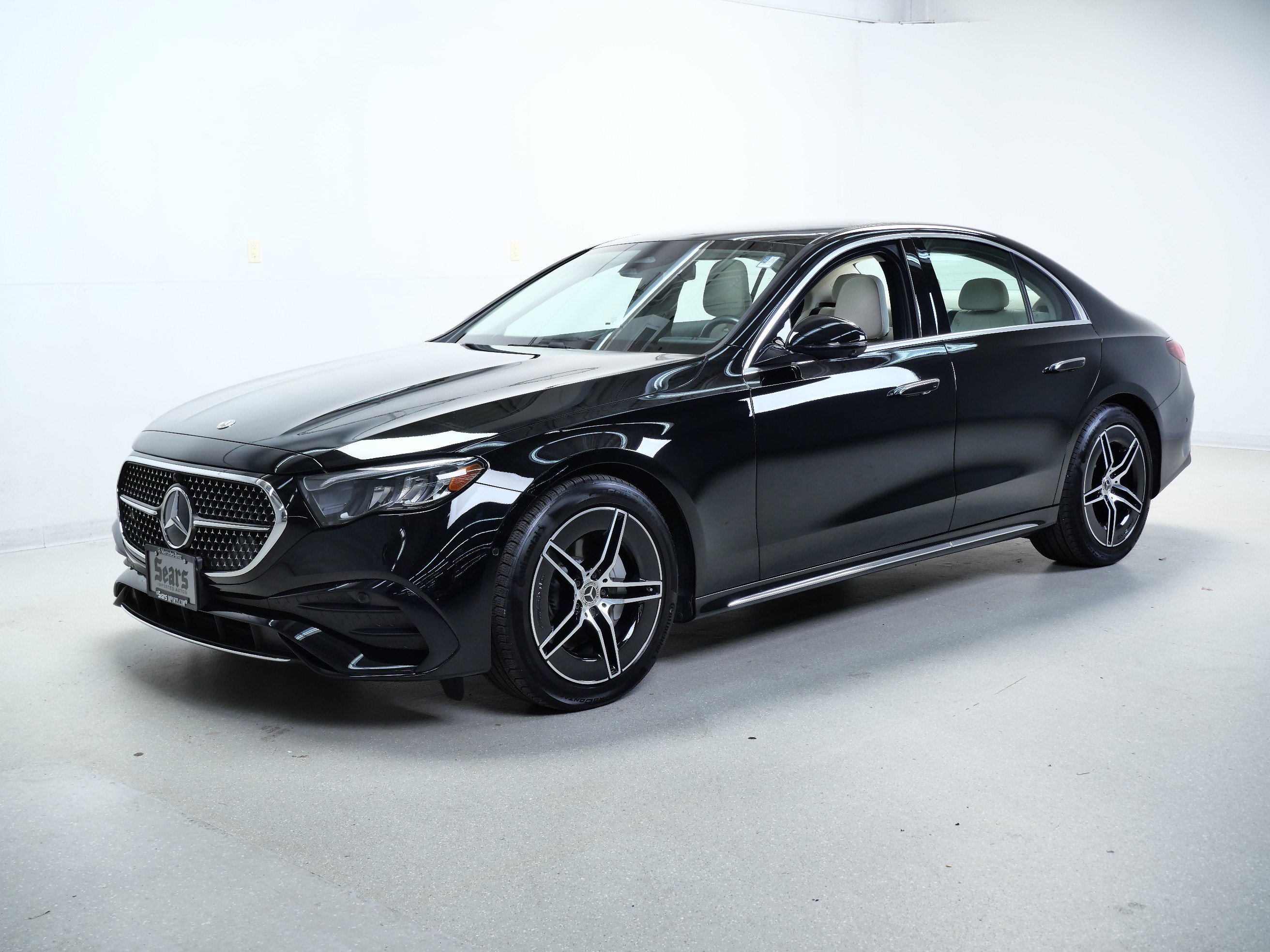 2025 Mercedes Benz E 350 4MATIC photo 7