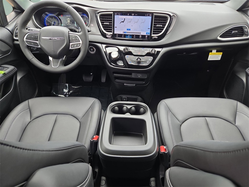 2026 Chrysler Voyager LX photo 15