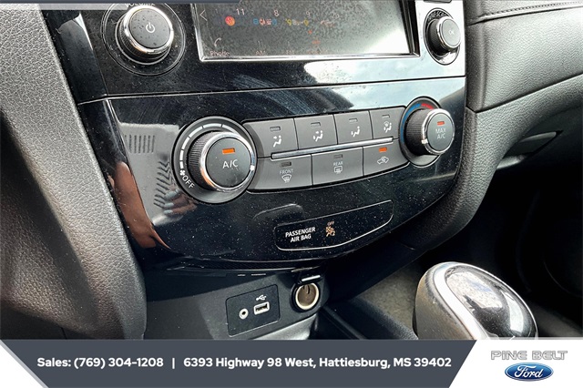 2020 Nissan Rogue S photo 16