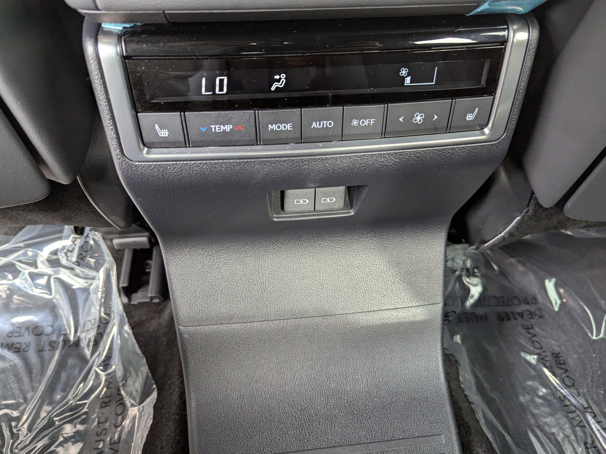 2024 Lexus GX 550 Luxury photo 17