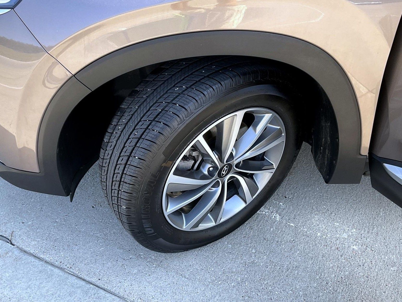 2020 Hyundai Santa Fe SEL photo 23