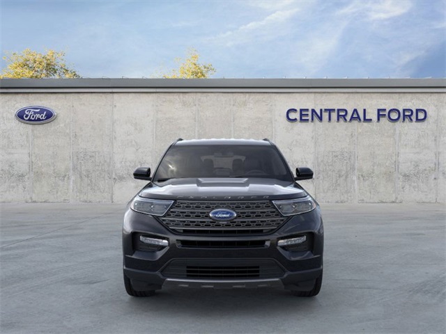 2024 Ford Explorer XLT photo 2