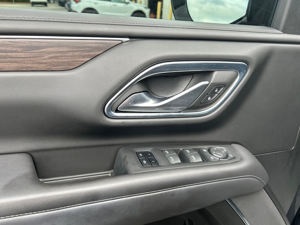 2022 Chevrolet Suburban Z71 photo 18