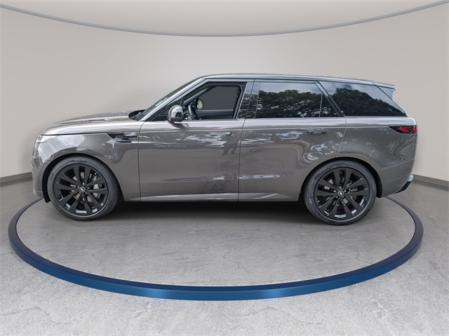 2025 Land Rover Range Rover Sport SE photo 2