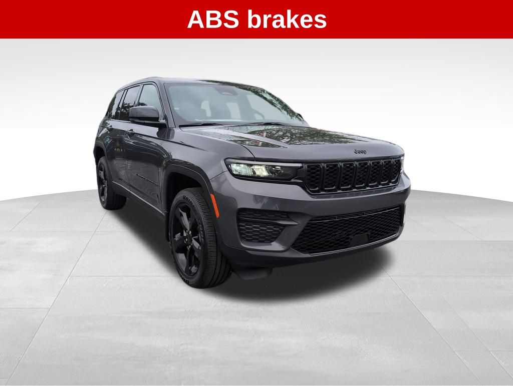 2025 Jeep Grand Cherokee Altitude X photo 4