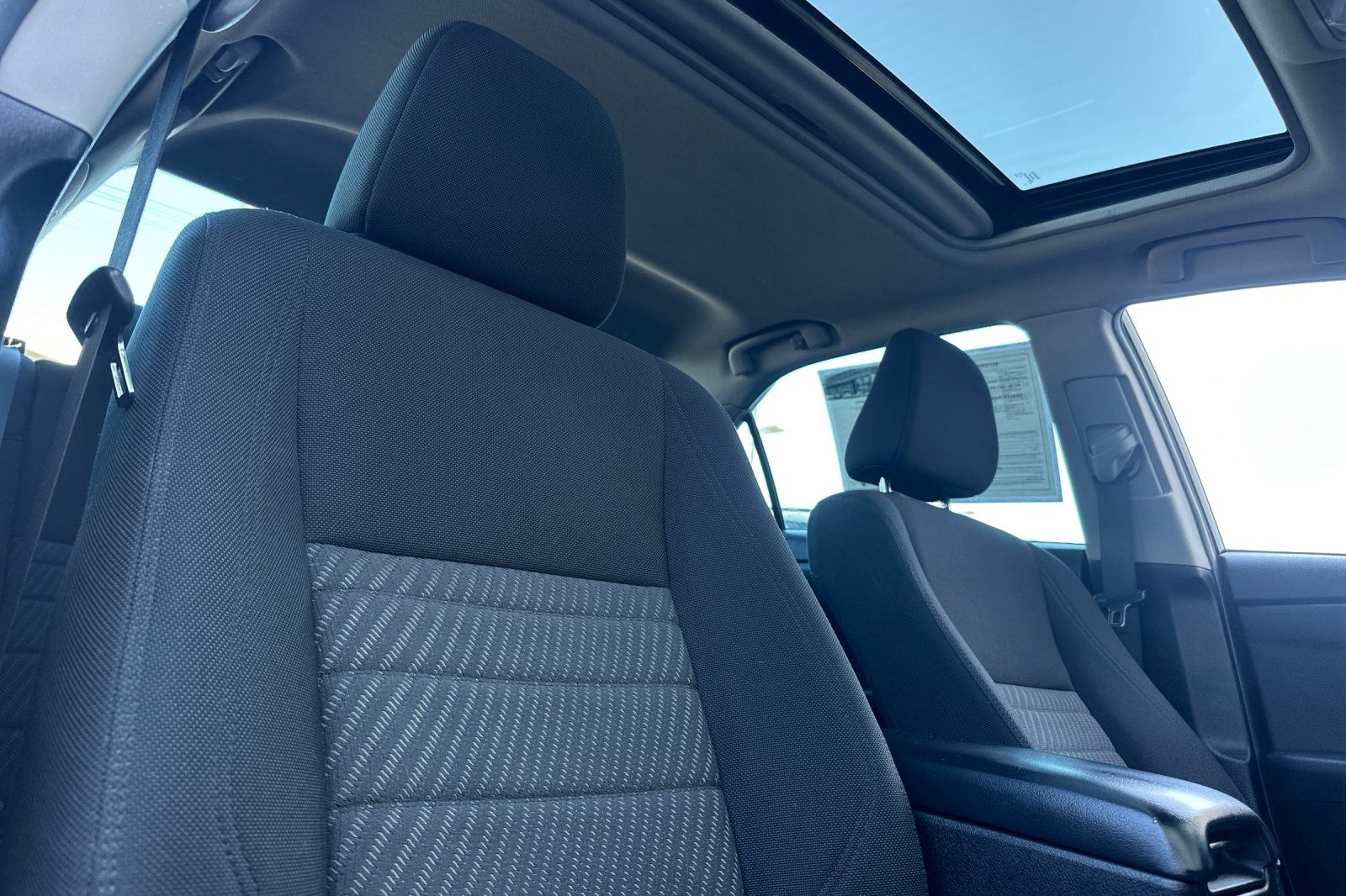 2017 Toyota Camry LE photo 3