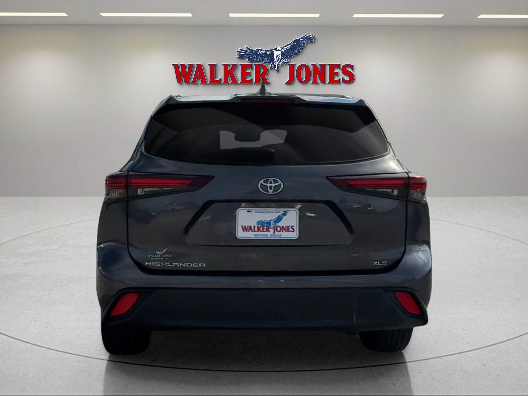 2024 Toyota Highlander XLE photo 4