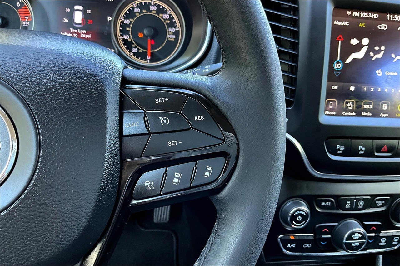 2023 Jeep Cherokee Altitude photo 22