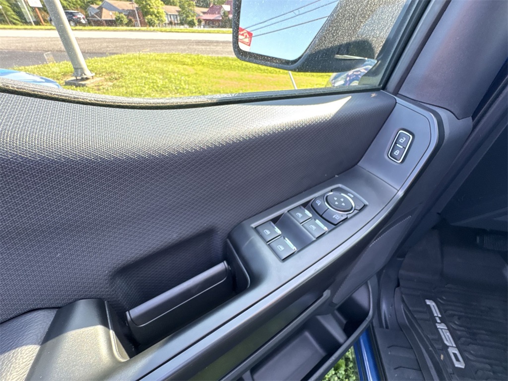 2025 Ford F-150 STX photo 4