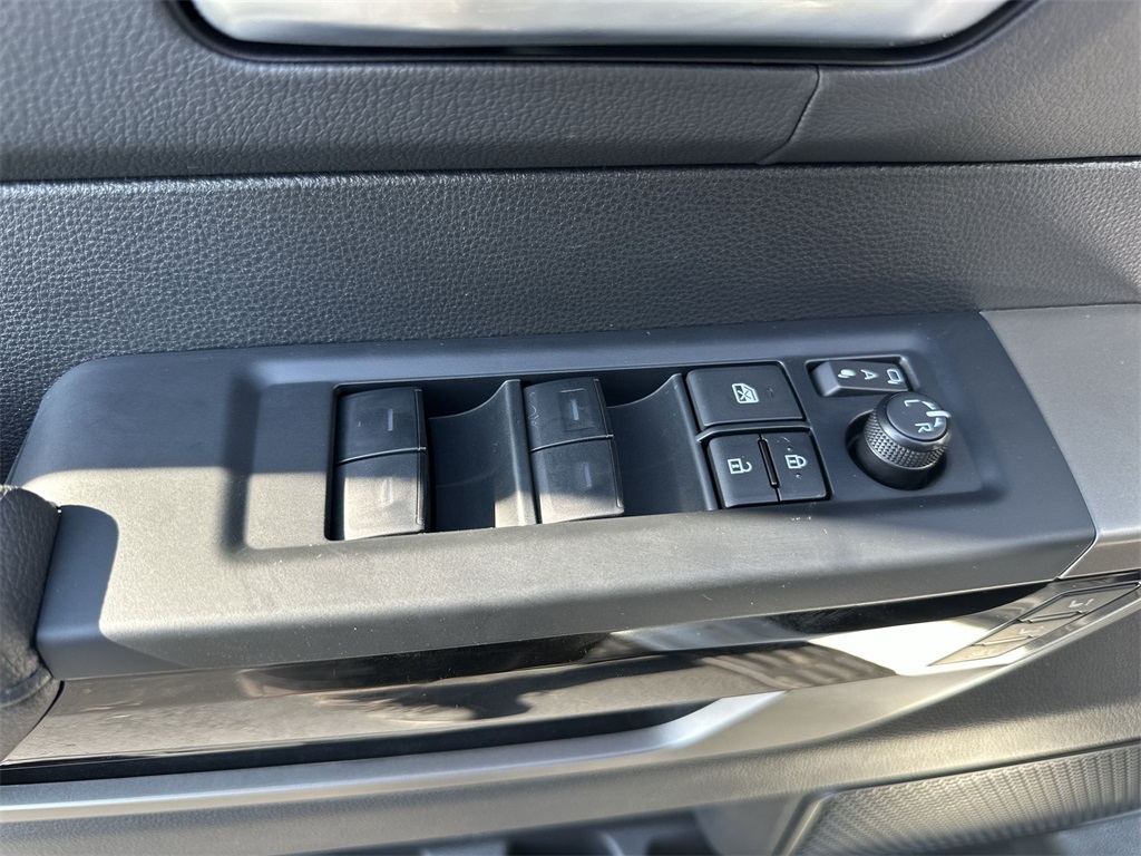 2025 Toyota Sequoia Platinum photo 12