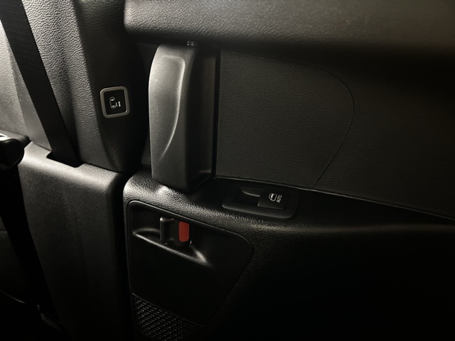 2026 Chrysler Pacifica photo 13
