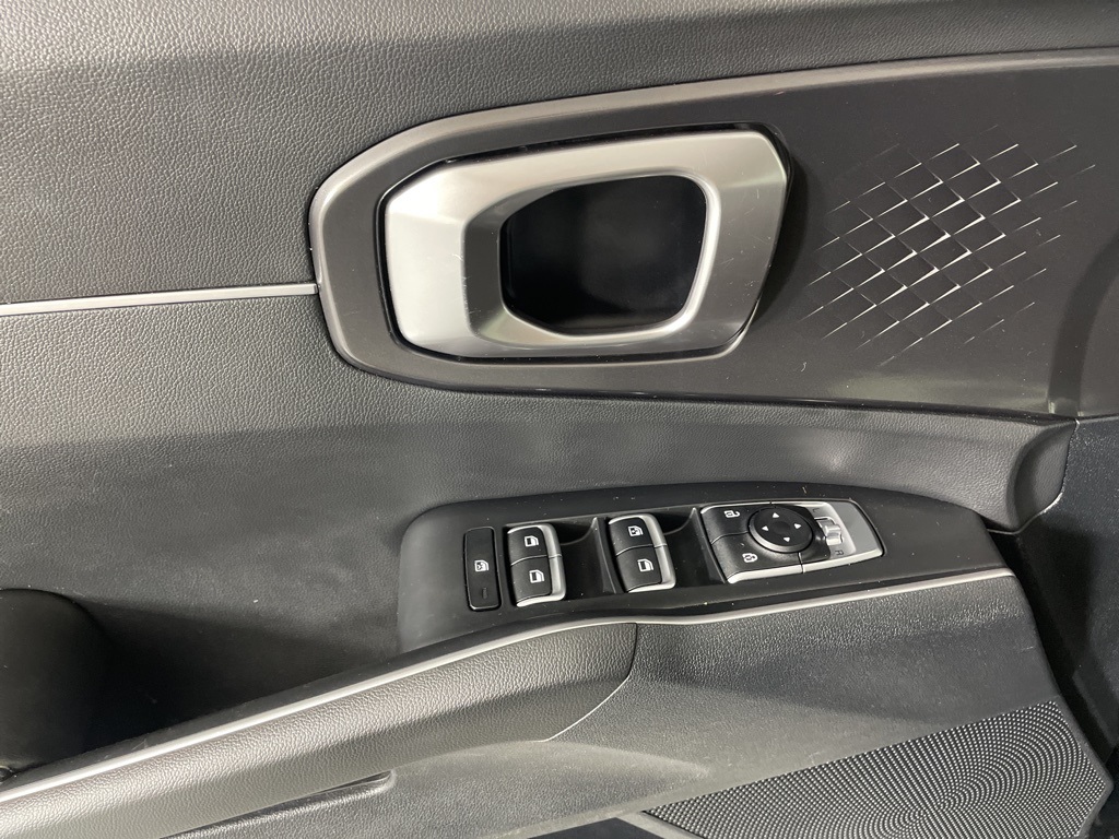 2022 Kia Sorento LX photo 11