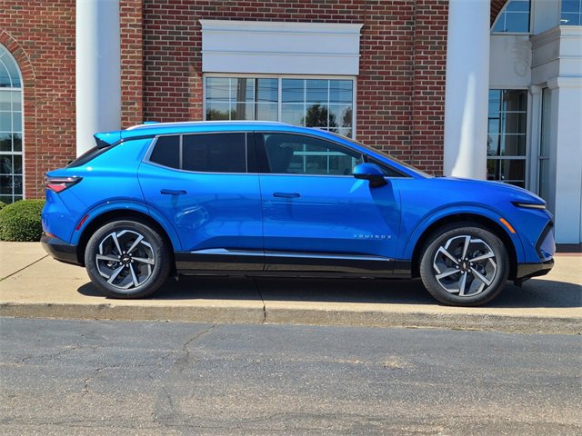 2025 Chevrolet Equinox EV 1LT photo 3