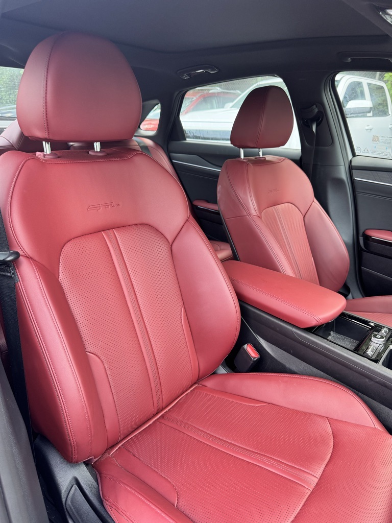 2025 Kia K5 GT-Line photo 11