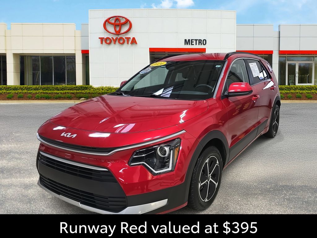 2024 Kia Niro LX's photo