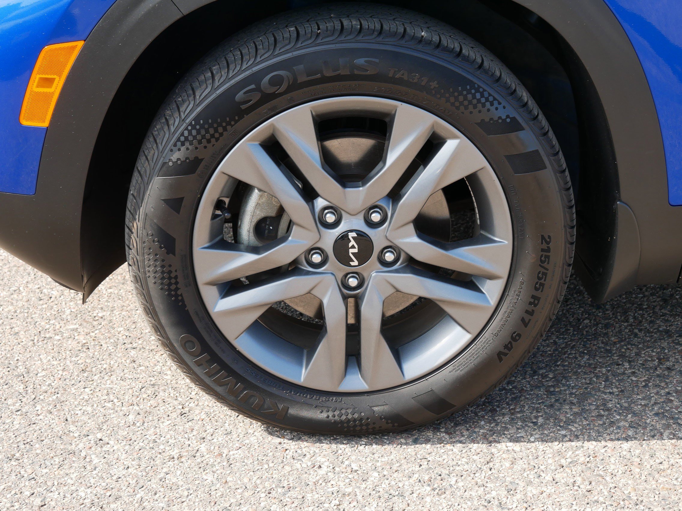 2023 Kia Seltos LX photo 14