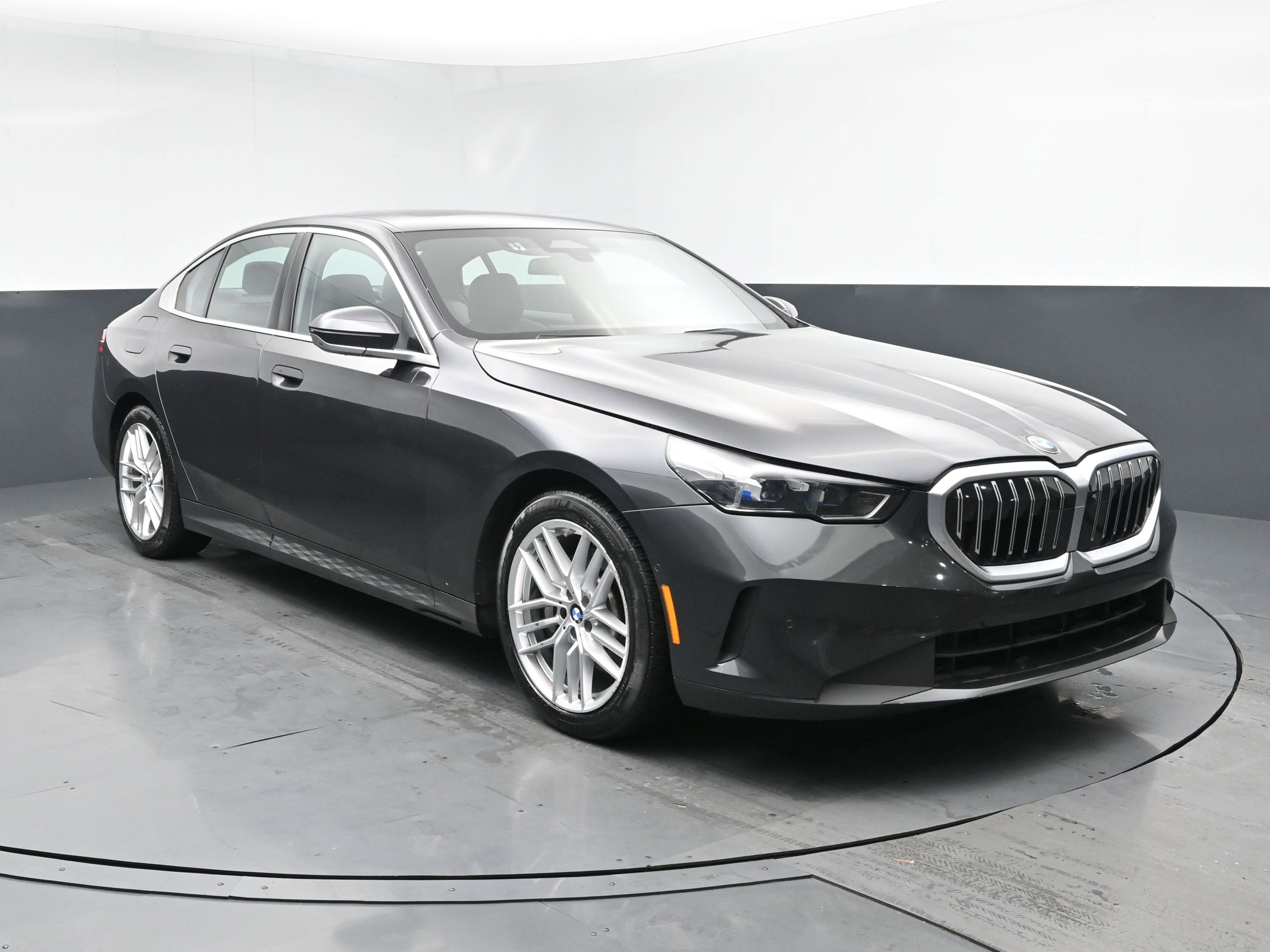 2024 Bmw 530i xDrive photo 2