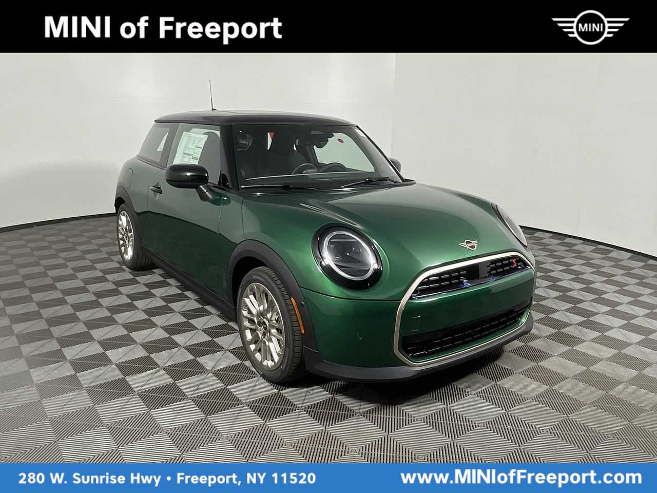 2025 MINI Hardtop 2 Door S's photo